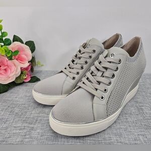 The Wishbone Collection Wedge Grey & Silver Lace Sneakers Size 10M US